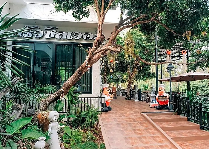 Silver Garden โรงแรม 3*