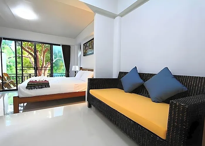 โรงแรม Silver Garden 3*