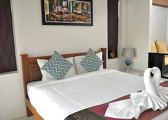 Silver Garden โรงแรม 3*