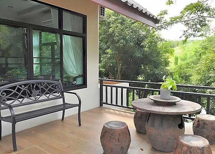 Silver Garden โรงแรม 3*