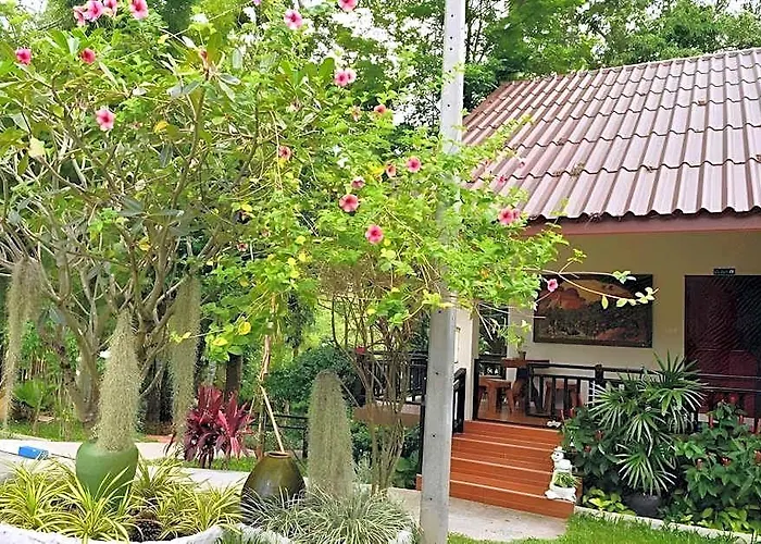 Silver Garden โรงแรม 3*